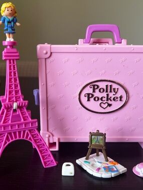 99% complete 1996 Polly in Paris Polly Pocket